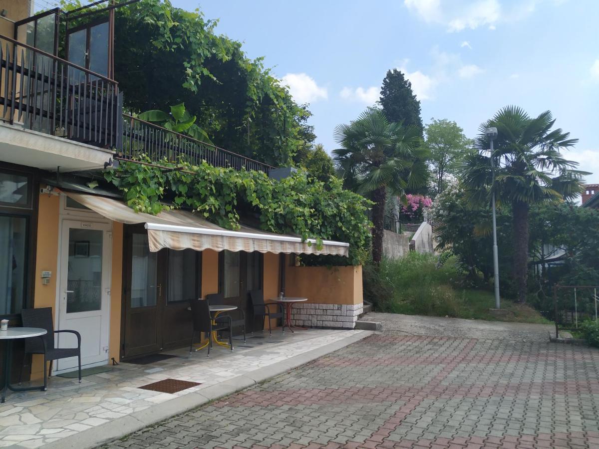 Accomodation Pertout Nova Gorica Exterior photo