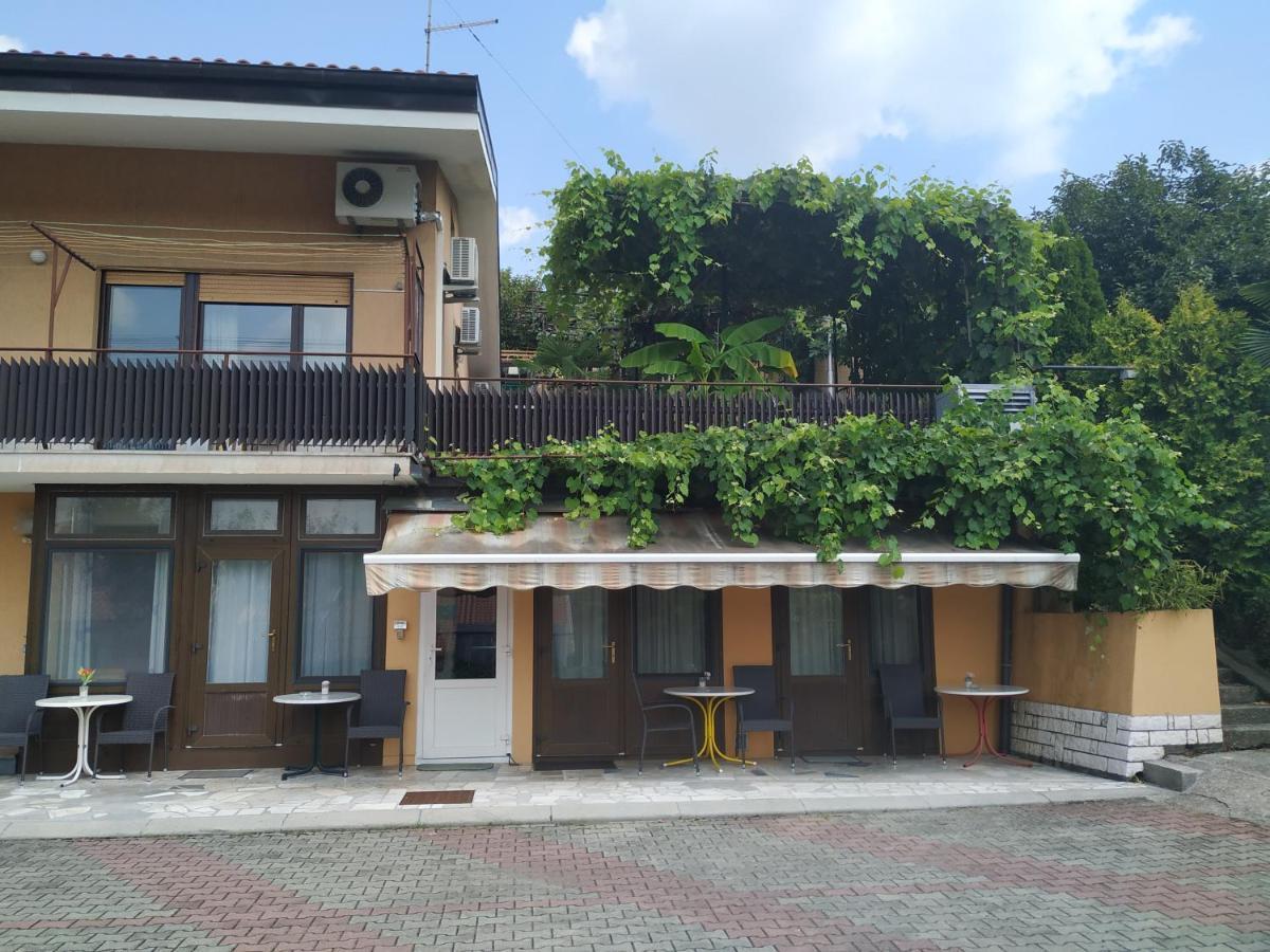 Accomodation Pertout Nova Gorica Exterior photo