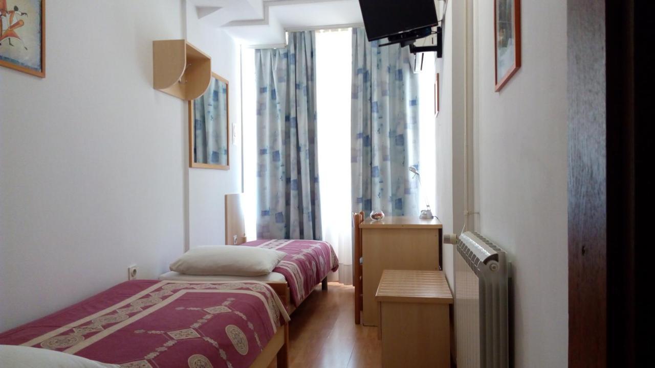 Accomodation Pertout Nova Gorica Exterior photo