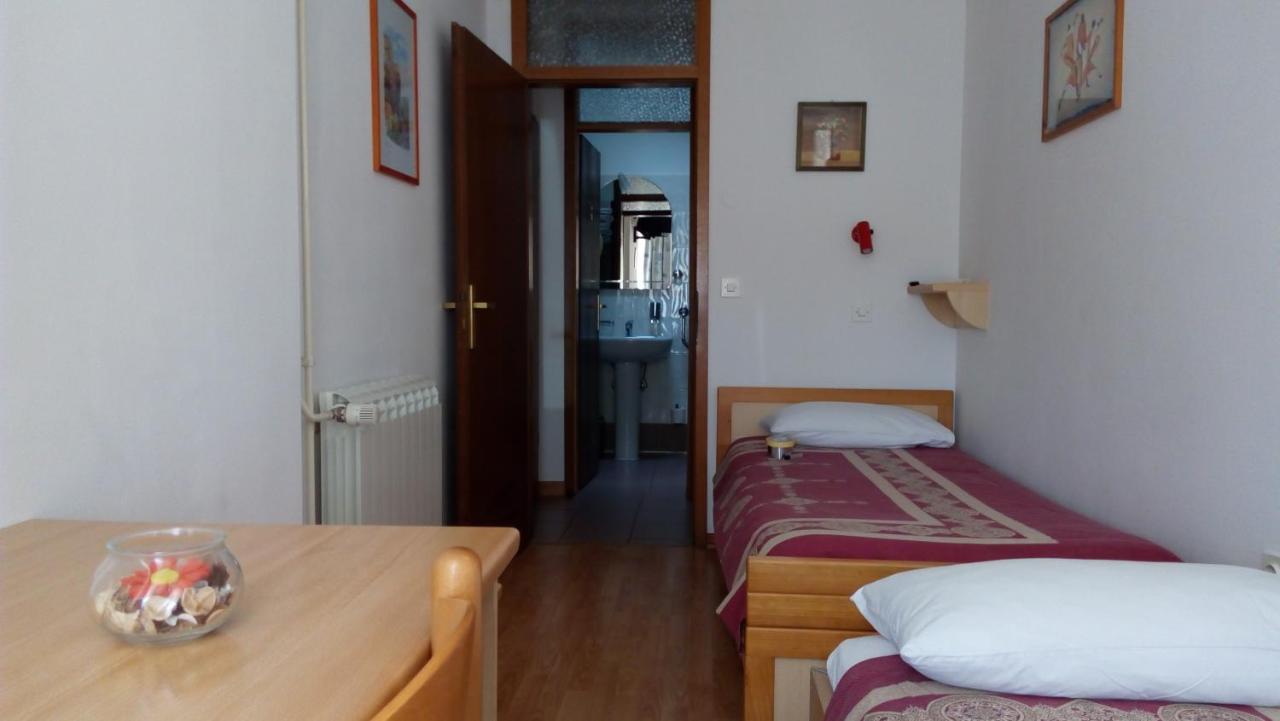 Accomodation Pertout Nova Gorica Exterior photo
